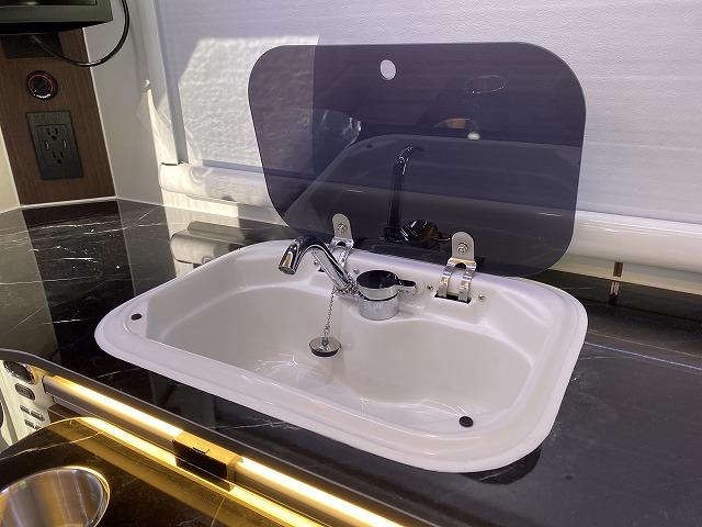 アトレー 　ＪＰスターＨＡＰＰＹ１ターボ／新車／４ＷＤ／ルームエアコン／リチウムＢＴ４００Ａｈ／１７５Ｗソーラーパネル／ベバストＦＦヒーター／２２Ｌ冷蔵庫／電動サイドオーニング／ＪＰスターワイドＡＷ／ＭＡＸＦＡＮ（48枚目）