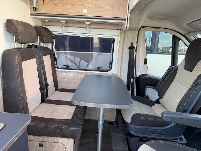 デュカト サンライト製クリフ540/インデルビー12Vルーフエアコン/1500Wインバーター/トルマヒーター・ボイラー/DC冷蔵庫/シンク/コンロ/トイレ/シャワー(16枚目)