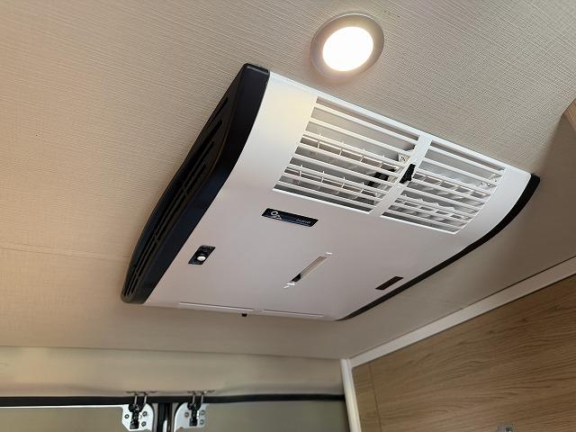 デュカト サンライト製クリフ540/インデルビー12Vルーフエアコン/1500Wインバーター/トルマヒーター・ボイラー/DC冷蔵庫/シンク/コンロ/トイレ/シャワー(31枚目)