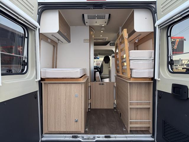 デュカト サンライト製クリフ540/インデルビー12Vルーフエアコン/1500Wインバーター/トルマヒーター・ボイラー/DC冷蔵庫/シンク/コンロ/トイレ/シャワー(32枚目)