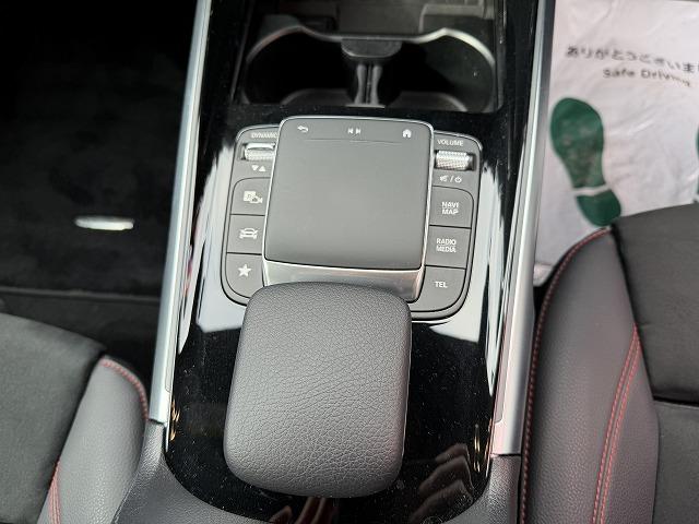 GLB GLB200d 4マチック AMGラインパッケージ パノラミックスライディングルーフ/前後ドラレコ/360度カメラ/レーダーセーフティ/シートヒーター(44枚目)