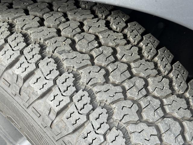 ディフェンダー ９０　ワンオーナー／ドライバーアシストパック／純正ナビ／３６０°カメラ／デジタルインナーミラー／ＡｐｐｌｅＣａｒＰｌａｙ／クリアランスソナー／サイドステップ／前後ドラレコ（6枚目）