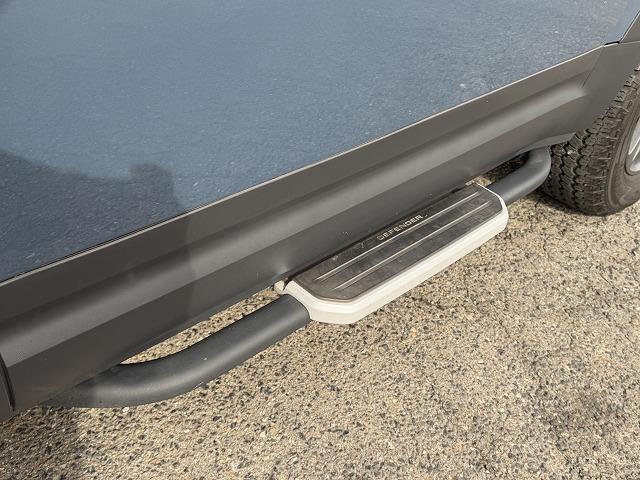 ディフェンダー ９０　ワンオーナー／ドライバーアシストパック／純正ナビ／３６０°カメラ／デジタルインナーミラー／ＡｐｐｌｅＣａｒＰｌａｙ／クリアランスソナー／サイドステップ／前後ドラレコ（8枚目）