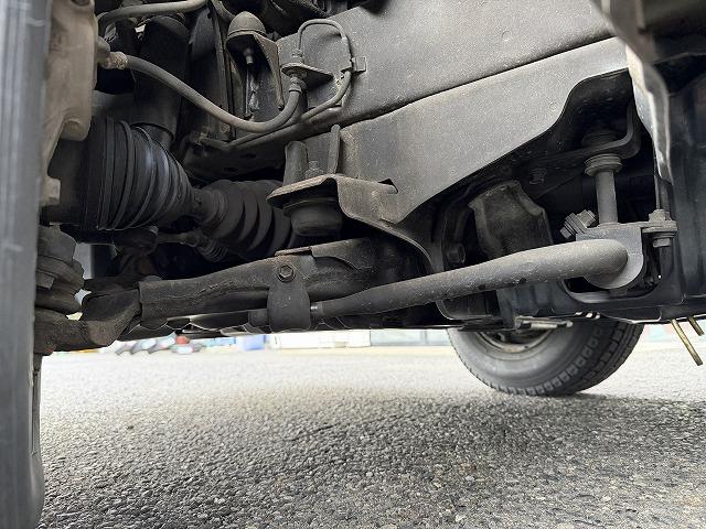 ハイエースバン 　ＯＭＣ製北斗／ディーゼル／４ＷＤ／８ナンバーキャンピング／ＦＦヒーター／マックスファン／シンク／２段ベッド／ナビ／フルセグ／ドライブレコーダー（4枚目）