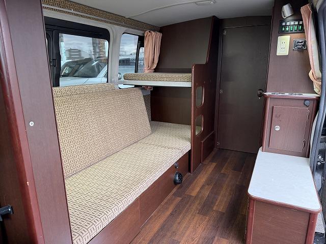 ハイエースバン 　ＯＭＣ製北斗／ディーゼル／４ＷＤ／８ナンバーキャンピング／ＦＦヒーター／マックスファン／シンク／２段ベッド／ナビ／フルセグ／ドライブレコーダー（10枚目）
