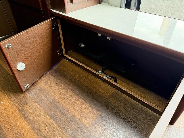 ハイエースバン 　ＯＭＣ製北斗／ディーゼル／４ＷＤ／８ナンバーキャンピング／ＦＦヒーター／マックスファン／シンク／２段ベッド／ナビ／フルセグ／ドライブレコーダー（20枚目）