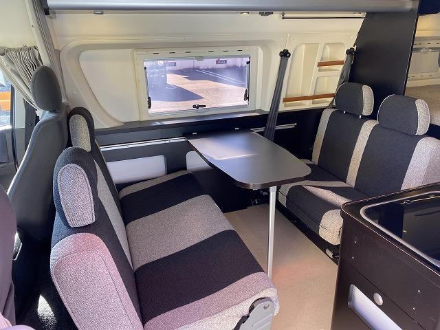 ハイエースバン 　トイファクトリー製バーデングランデ／アルタモーダ／４ＷＤ／エアサス／リアスタビライザー／エアロソーラー／ＦＦヒーター／シンク／冷蔵庫／サイドオーニング（10枚目）