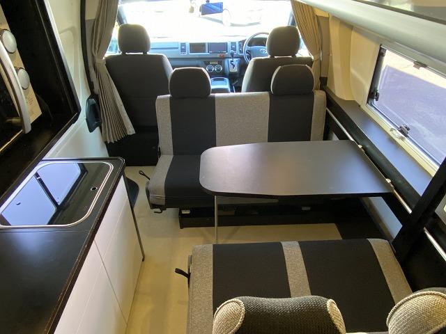 ハイエースバン 　トイファクトリー製バーデングランデ／アルタモーダ／４ＷＤ／エアサス／リアスタビライザー／エアロソーラー／ＦＦヒーター／シンク／冷蔵庫／サイドオーニング（28枚目）