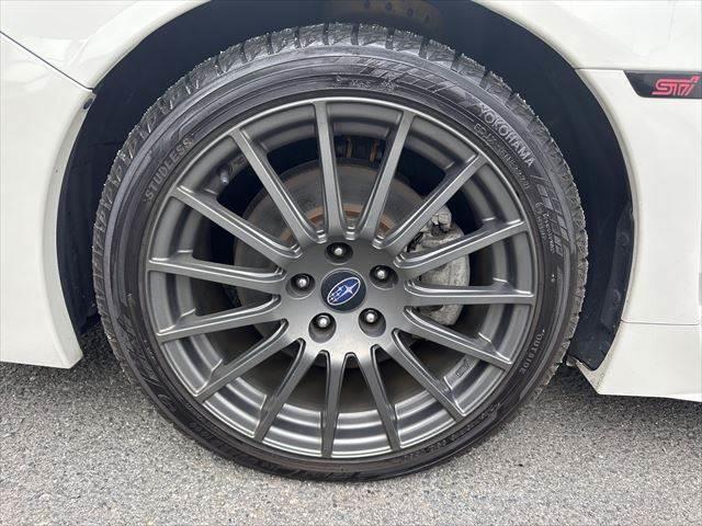 ＷＲＸ Ｓ４ ＳＴＩスポーツアイサイト　サンルーフ　Ｂｌｕｅｔｏｏｔｈ　シートヒーター　パドルシフト　オートマチックハイビーム　パワーパーキングブレーキ　衝突軽減ブレーキ　純正ＳＤナビ　レーダークルーズコントロール　フルセグＴＶ（10枚目）