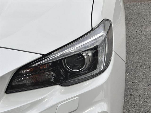 ＷＲＸ Ｓ４ ＳＴＩスポーツアイサイト　サンルーフ　Ｂｌｕｅｔｏｏｔｈ　シートヒーター　パドルシフト　オートマチックハイビーム　パワーパーキングブレーキ　衝突軽減ブレーキ　純正ＳＤナビ　レーダークルーズコントロール　フルセグＴＶ（18枚目）
