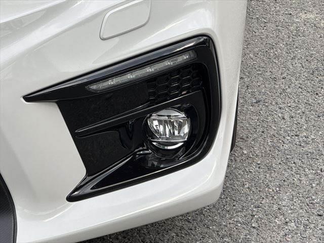 ＷＲＸ Ｓ４ ＳＴＩスポーツアイサイト　サンルーフ　Ｂｌｕｅｔｏｏｔｈ　シートヒーター　パドルシフト　オートマチックハイビーム　パワーパーキングブレーキ　衝突軽減ブレーキ　純正ＳＤナビ　レーダークルーズコントロール　フルセグＴＶ（20枚目）