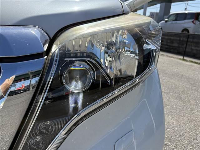 ランドクルーザープラド ＴＸ　４ＷＤ　純正ＳＤナビ　禁煙車　バックカメラ　クルーズコントロール　Ｂｌｕｅｔｏｏｔｈ　フルセグＴＶ　ＥＴＣ　ＬＥＤヘッドライト　ヒルディセントコントロール　スマートキー　純正１７インチアルミホイール（12枚目）