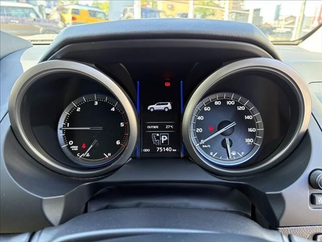 ランドクルーザープラド ＴＸ　４ＷＤ　純正ＳＤナビ　禁煙車　バックカメラ　クルーズコントロール　Ｂｌｕｅｔｏｏｔｈ　フルセグＴＶ　ＥＴＣ　ＬＥＤヘッドライト　ヒルディセントコントロール　スマートキー　純正１７インチアルミホイール（36枚目）
