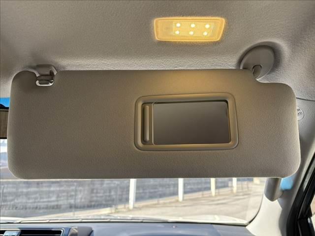 ランドクルーザープラド ＴＸ　４ＷＤ　純正ＳＤナビ　禁煙車　バックカメラ　クルーズコントロール　Ｂｌｕｅｔｏｏｔｈ　フルセグＴＶ　ＥＴＣ　ＬＥＤヘッドライト　ヒルディセントコントロール　スマートキー　純正１７インチアルミホイール（44枚目）