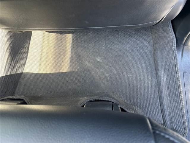 ランドクルーザープラド ＴＸ　４ＷＤ　純正ＳＤナビ　禁煙車　バックカメラ　クルーズコントロール　Ｂｌｕｅｔｏｏｔｈ　フルセグＴＶ　ＥＴＣ　ＬＥＤヘッドライト　ヒルディセントコントロール　スマートキー　純正１７インチアルミホイール（48枚目）