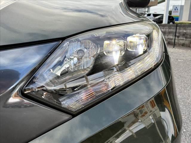 ヴェゼル ハイブリッドＺ　禁煙車　バックカメラ　Ｂｌｕｅｔｏｏｔｈ　地デジＴＶ　ＥＴＣ　ＬＥＤヘッドライト　シートヒーター　ハーフレザーシート　スマートキー　盗難防止装置　オートエアコン　ＳＤナビ　電動格納ミラー（13枚目）