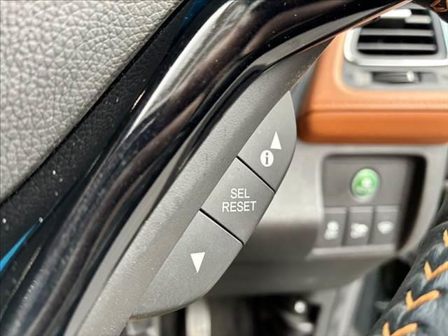 ヴェゼル ハイブリッドＺ　禁煙車　バックカメラ　Ｂｌｕｅｔｏｏｔｈ　地デジＴＶ　ＥＴＣ　ＬＥＤヘッドライト　シートヒーター　ハーフレザーシート　スマートキー　盗難防止装置　オートエアコン　ＳＤナビ　電動格納ミラー（41枚目）