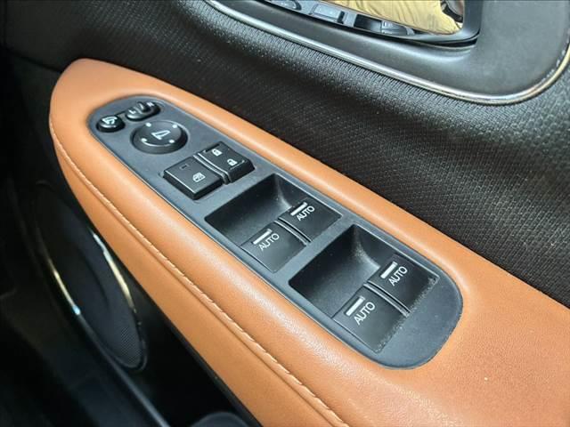 ヴェゼル ハイブリッドＺ　禁煙車　バックカメラ　Ｂｌｕｅｔｏｏｔｈ　地デジＴＶ　ＥＴＣ　ＬＥＤヘッドライト　シートヒーター　ハーフレザーシート　スマートキー　盗難防止装置　オートエアコン　ＳＤナビ　電動格納ミラー（42枚目）
