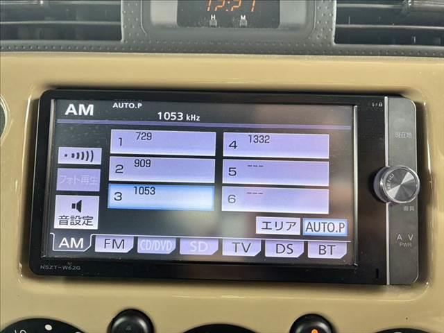 FJクルーザー オフロードパッケージ 4WD 純正ルーフキャリア A-TRAC 純正SDナビ ブルートゥース フルセグTV ETC キーレス クリアランスソナー 17インチアルミホイール パワーウィンドウ パワーステアリング(5枚目)