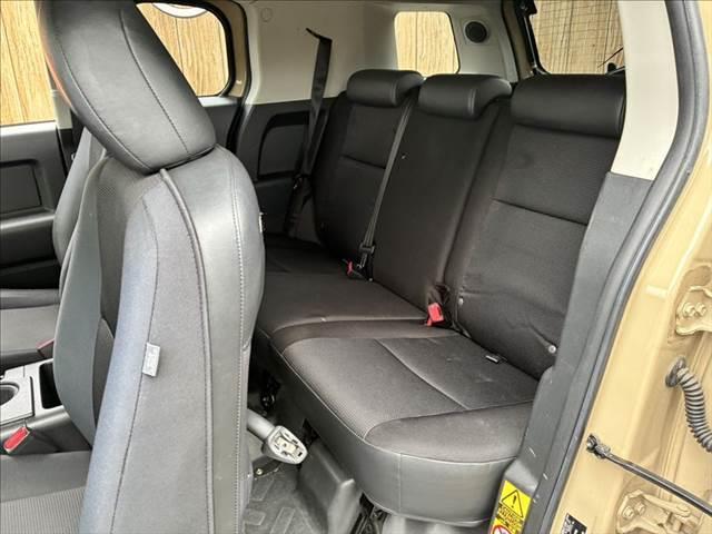 FJクルーザー オフロードパッケージ 4WD 純正ルーフキャリア A-TRAC 純正SDナビ ブルートゥース フルセグTV ETC キーレス クリアランスソナー 17インチアルミホイール パワーウィンドウ パワーステアリング(35枚目)