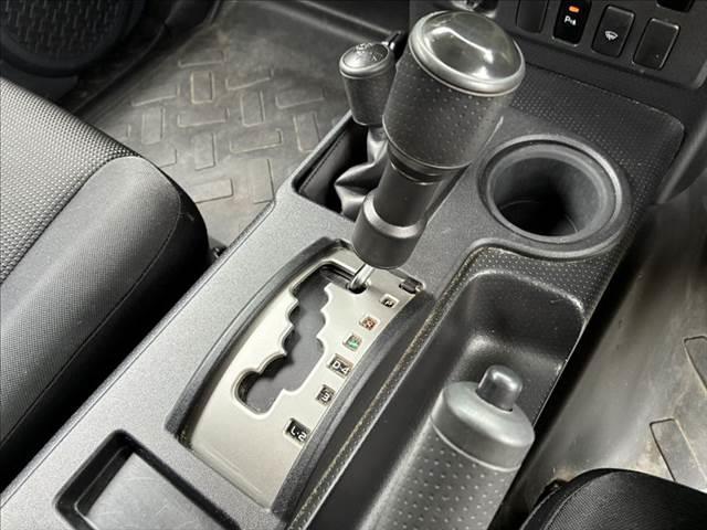 FJクルーザー オフロードパッケージ 4WD 純正ルーフキャリア A-TRAC 純正SDナビ ブルートゥース フルセグTV ETC キーレス クリアランスソナー 17インチアルミホイール パワーウィンドウ パワーステアリング(36枚目)