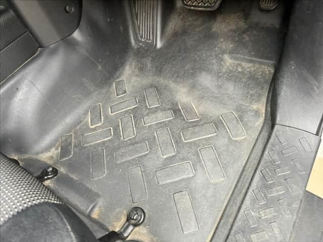 FJクルーザー オフロードパッケージ 4WD 純正ルーフキャリア A-TRAC 純正SDナビ ブルートゥース フルセグTV ETC キーレス クリアランスソナー 17インチアルミホイール パワーウィンドウ パワーステアリング(45枚目)