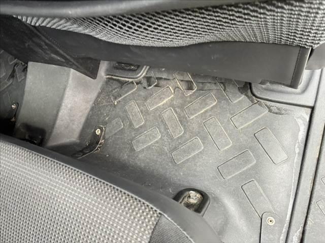 FJクルーザー オフロードパッケージ 4WD 純正ルーフキャリア A-TRAC 純正SDナビ ブルートゥース フルセグTV ETC キーレス クリアランスソナー 17インチアルミホイール パワーウィンドウ パワーステアリング(46枚目)