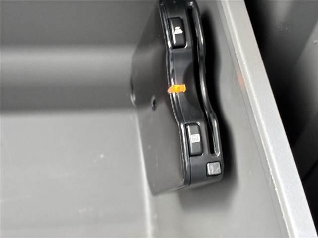 ＮＶ３５０キャラバンバン ロングプレミアムＧＸ　バックカメラ　ブルートゥース　スマートキー　ＥＴＣ　ディスチャージヘッドライト　ＣＤプレイヤー　ＤＶＤプレイヤー　盗難防止装置　リヤヒーター　リヤクーラー　パワステ　パワーウィンドウ　両側スライドドア（38枚目）