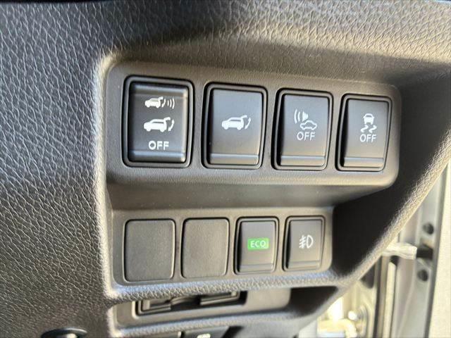 エクストレイル ２０Ｘ　ハイブリッド　エマージェンシーブレーキＰ　４ＷＤ　禁煙車　純正ＳＤナビ　バックカメラ　Ｂｌｕｅｔｏｏｔｈ　フルセグＴＶ　シートヒーター　オートエアコン　ルーフレール　ＥＴＣ　純正１７インチアルミホイール　スマートキー　電動格納ミラー（8枚目）