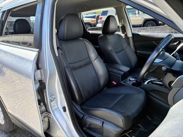 エクストレイル ２０Ｘ　ハイブリッド　エマージェンシーブレーキＰ　４ＷＤ　禁煙車　純正ＳＤナビ　バックカメラ　Ｂｌｕｅｔｏｏｔｈ　フルセグＴＶ　シートヒーター　オートエアコン　ルーフレール　ＥＴＣ　純正１７インチアルミホイール　スマートキー　電動格納ミラー（9枚目）