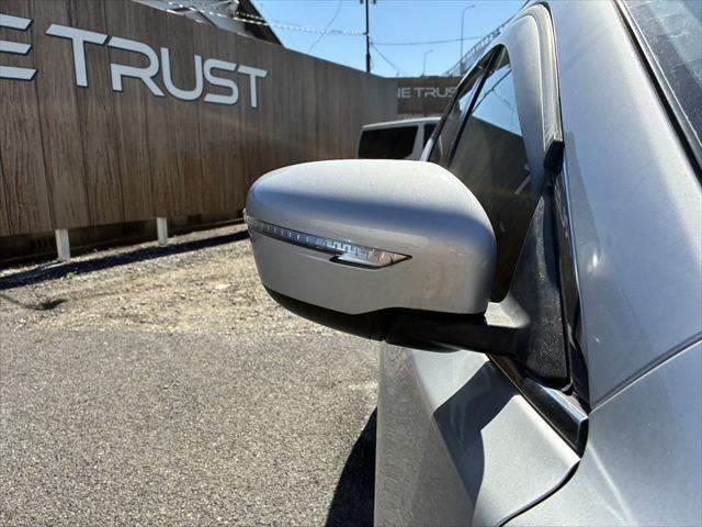 エクストレイル ２０Ｘ　ハイブリッド　エマージェンシーブレーキＰ　４ＷＤ　禁煙車　純正ＳＤナビ　バックカメラ　Ｂｌｕｅｔｏｏｔｈ　フルセグＴＶ　シートヒーター　オートエアコン　ルーフレール　ＥＴＣ　純正１７インチアルミホイール　スマートキー　電動格納ミラー（28枚目）