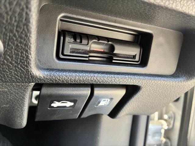 エクストレイル ２０Ｘ　ハイブリッド　エマージェンシーブレーキＰ　４ＷＤ　禁煙車　純正ＳＤナビ　バックカメラ　Ｂｌｕｅｔｏｏｔｈ　フルセグＴＶ　シートヒーター　オートエアコン　ルーフレール　ＥＴＣ　純正１７インチアルミホイール　スマートキー　電動格納ミラー（40枚目）