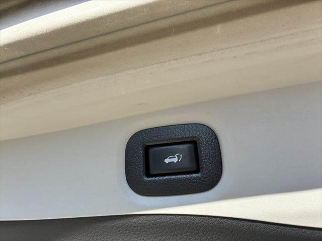 エクストレイル ２０Ｘ　ハイブリッド　エマージェンシーブレーキＰ　４ＷＤ　禁煙車　純正ＳＤナビ　バックカメラ　Ｂｌｕｅｔｏｏｔｈ　フルセグＴＶ　シートヒーター　オートエアコン　ルーフレール　ＥＴＣ　純正１７インチアルミホイール　スマートキー　電動格納ミラー（46枚目）