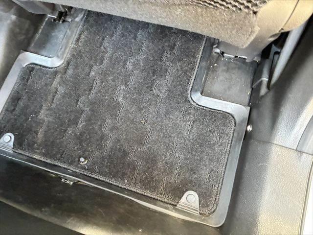 エクストレイル ２０Ｘ　ハイブリッド　エマージェンシーブレーキＰ　４ＷＤ　禁煙車　純正ＳＤナビ　バックカメラ　Ｂｌｕｅｔｏｏｔｈ　フルセグＴＶ　シートヒーター　オートエアコン　ルーフレール　ＥＴＣ　純正１７インチアルミホイール　スマートキー　電動格納ミラー（48枚目）