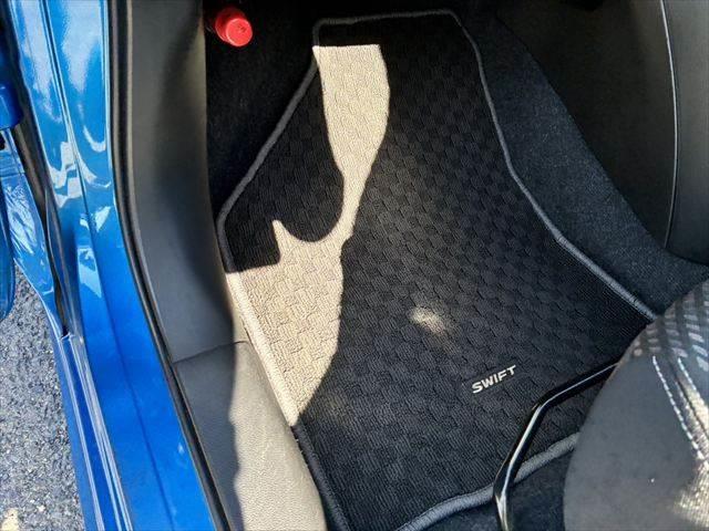 スイフト ＲＳｔ　純正メモリーナビ　全周囲カメラ　シートヒーター　フルセグＴＶ　ＢＢＳアルミホイール　ＨＫＳマフラー　ＥＴＣ　Ｂｌｕｅｔｏｏｔｈ　パドルシフト　ＬＥＤヘッドライト　スマートキー　電動格納ミラー（49枚目）
