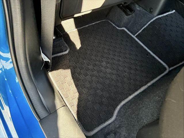 スイフト ＲＳｔ　純正メモリーナビ　全周囲カメラ　シートヒーター　フルセグＴＶ　ＢＢＳアルミホイール　ＨＫＳマフラー　ＥＴＣ　Ｂｌｕｅｔｏｏｔｈ　パドルシフト　ＬＥＤヘッドライト　スマートキー　電動格納ミラー（50枚目）
