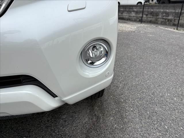 ランドクルーザープラド TX 4WD ディーゼル サンルーフ SDナビ バックカメラ クルーズコントロール フルセグTV ブルートゥース スマートキー LEDヘッドライト ETC 純正17インチアルミホイール フォグ オートAC(26枚目)