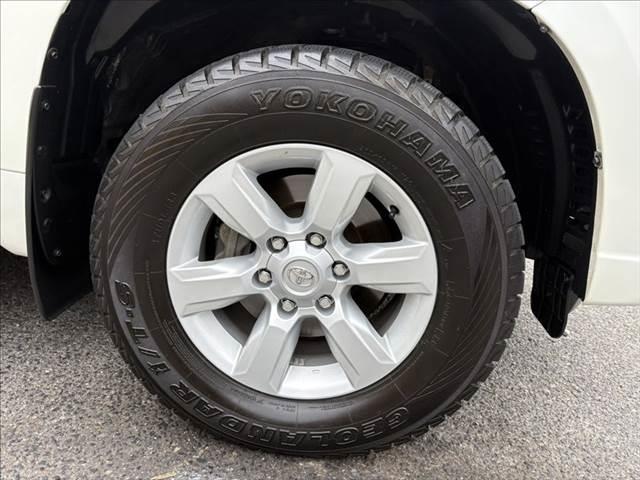 ランドクルーザープラド TX 4WD ディーゼル サンルーフ SDナビ バックカメラ クルーズコントロール フルセグTV ブルートゥース スマートキー LEDヘッドライト ETC 純正17インチアルミホイール フォグ オートAC(32枚目)