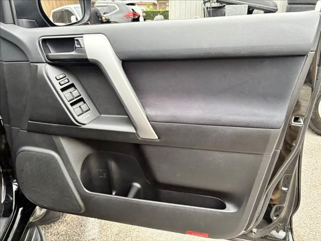 ランドクルーザープラド TX 4WD 純正SDナビ バックカメラ Bluetooth フルセグTV 禁煙車 LEDヘッドライト スマートキー 盗難防止装置 LEDヘッドライト コーナーセンサー ヘッドライトウォッシャー(53枚目)