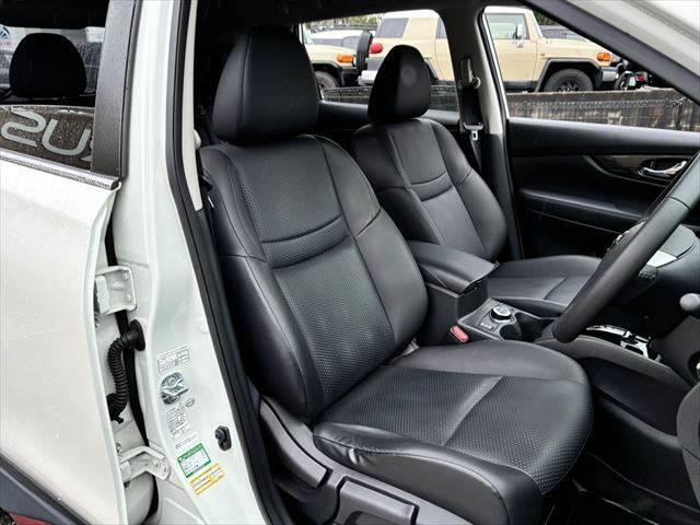 エクストレイル 20X ハイブリッド エマージェンシーブレーキP NISMOフルエアロ 4WD 本革シート 禁煙車 純正SDナビ バックカメラ フルセグ Bluetooth LEDヘッドライト シートヒーター 衝突軽減ブレーキ ETC スマートキー オートエアコン(8枚目)