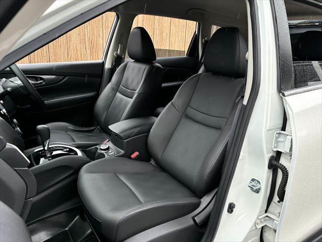 エクストレイル 20X ハイブリッド エマージェンシーブレーキP NISMOフルエアロ 4WD 本革シート 禁煙車 純正SDナビ バックカメラ フルセグ Bluetooth LEDヘッドライト シートヒーター 衝突軽減ブレーキ ETC スマートキー オートエアコン(33枚目)