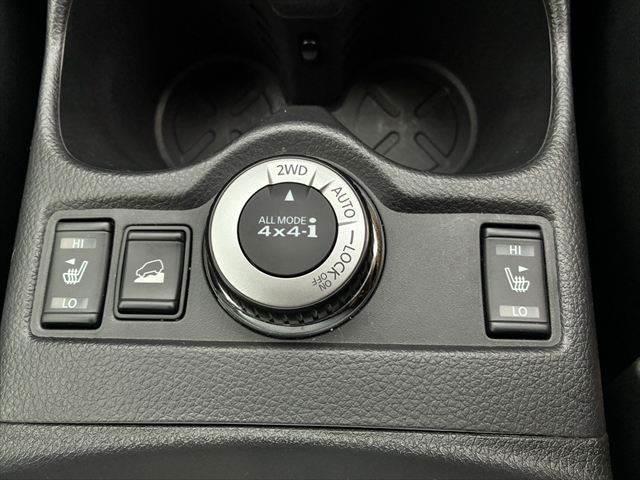 エクストレイル 20X ハイブリッド エマージェンシーブレーキP NISMOフルエアロ 4WD 本革シート 禁煙車 純正SDナビ バックカメラ フルセグ Bluetooth LEDヘッドライト シートヒーター 衝突軽減ブレーキ ETC スマートキー オートエアコン(37枚目)