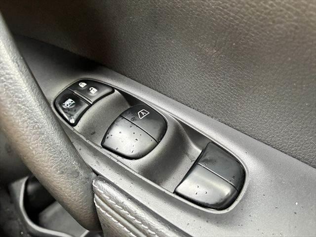 エクストレイル 20X ハイブリッド エマージェンシーブレーキP NISMOフルエアロ 4WD 本革シート 禁煙車 純正SDナビ バックカメラ フルセグ Bluetooth LEDヘッドライト シートヒーター 衝突軽減ブレーキ ETC スマートキー オートエアコン(41枚目)