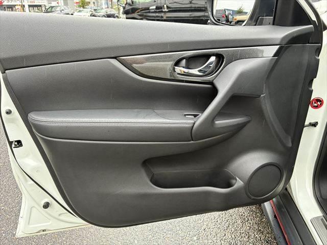 エクストレイル 20X ハイブリッド エマージェンシーブレーキP NISMOフルエアロ 4WD 本革シート 禁煙車 純正SDナビ バックカメラ フルセグ Bluetooth LEDヘッドライト シートヒーター 衝突軽減ブレーキ ETC スマートキー オートエアコン(58枚目)