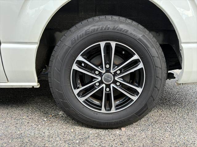 ハイエースバン ロングスーパーGL モデリスタフロントエアロ 15インチアルミホイール セーフティセンス バックカメラ ETC SDナビ Bluetooth フルセグ ハーフレザーシート 両側スライドドア オートハイビーム 盗難防止装置(29枚目)