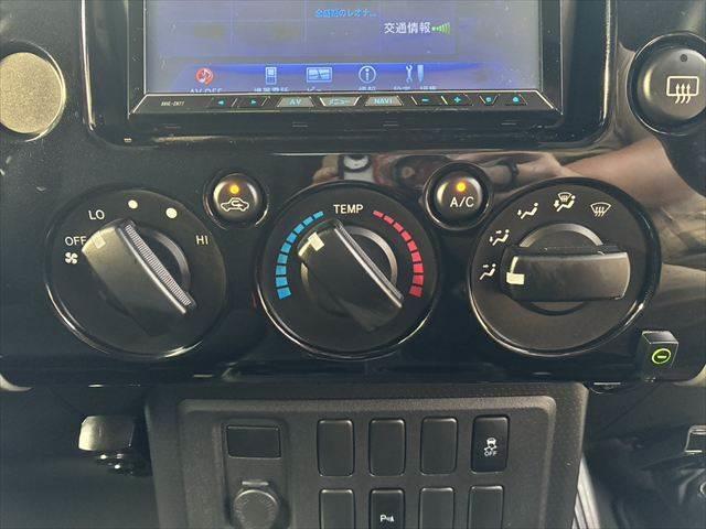 FJクルーザー オフロードパッケージ ブラッドレー17インチアルミホイール A-TRAC 4WD Bカメラ フロントカメラ クルーズコントロール メモリーナビ Bluetooth クリアランスソナー ETC HIDヘッドライト DVD再生(33枚目)