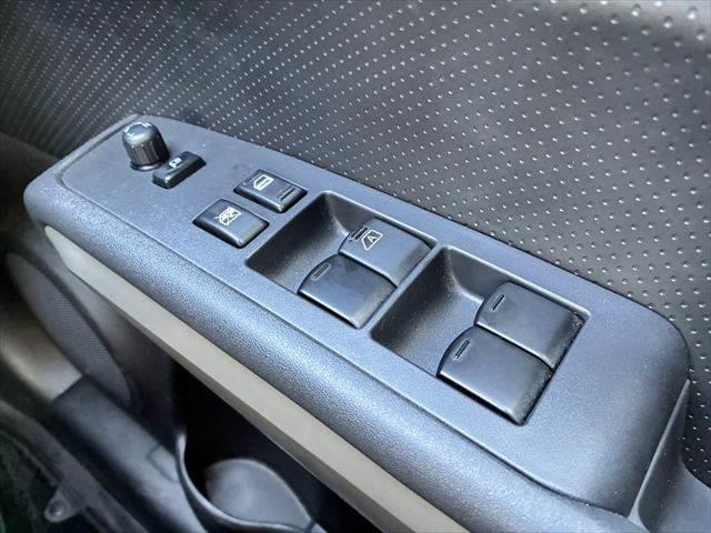 エクストレイル 20GT 4WD ディーゼルターボ 禁煙車 純正SDナビ バックカメラ フルセグTV HIDヘッドライト ルーフレール 盗難防止装置 電動格納ミラー オートエアコン パワーウィンドウ パワーステアリング(39枚目)