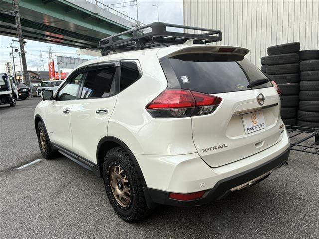 店舗敷地内に駐車スペースもございます。お車でのご来場をお考えの方はご安心ください♪