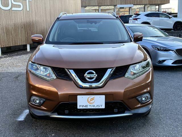 エクストレイル ２０Ｘ　ハイブリッド　エマージェンシーブレーキＰ　サンルーフ　４ＷＤ　アラウンドビューモニター　本革シート　ＥＴＣ　ＬＥＤヘッドライト　純正ＳＤナビ　スマートキー　ヒルディセントコントロール　シートヒーター　純正１７インチアルミ　電動格納ミラー（14枚目）