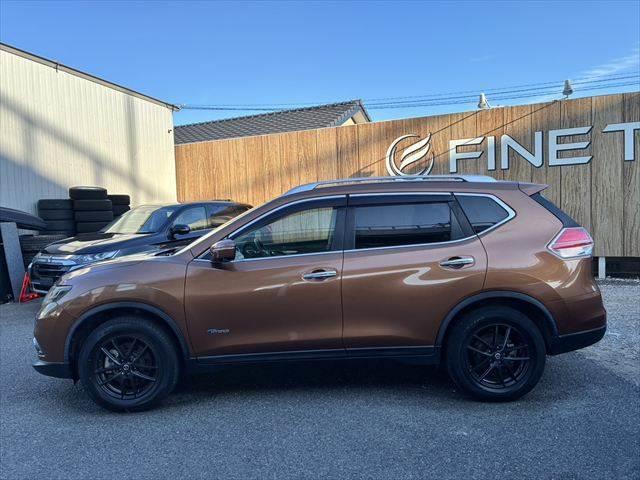 エクストレイル ２０Ｘ　ハイブリッド　エマージェンシーブレーキＰ　サンルーフ　４ＷＤ　アラウンドビューモニター　本革シート　ＥＴＣ　ＬＥＤヘッドライト　純正ＳＤナビ　スマートキー　ヒルディセントコントロール　シートヒーター　純正１７インチアルミ　電動格納ミラー（20枚目）